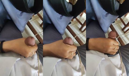 Bokep Esemah Lagi Dikelas Ngocokin Kontol Pacar