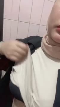 Gadis Hijab Toge Binal Pamer Susu Gede – [email protected]