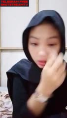 Cewek Jilbab Hitam Live Barbar di Kobel Memeknya – SangeLink