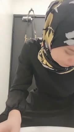 BINOR HIJAB DI KANTOR
