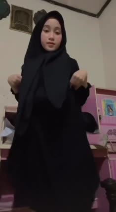 Ukhti jdi binaI stelah gak pw lgi