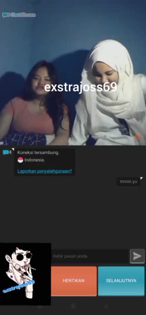 OmeTv 2 cewek hijab tbrutzz penasaran