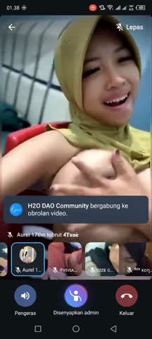 AUREL Gadis Berjilbab Live Pamer Susu Gede – LiveOmek-AUREL Gadis Berjilba