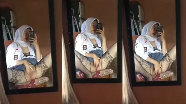 Bokep Indo ABG Esemah Belajar Colmek