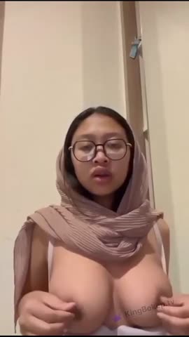 Ukhti Hijab Kacamata Toge Kirim Pap Colmek
