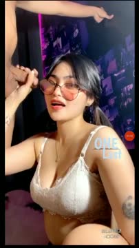 Sakila Sepong Crot Mulut