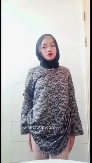 Watch-Ukhti-Jilbab-Daster-Bunga-Colmek-Pake-Terong-Gede