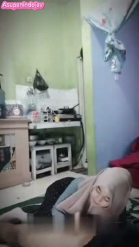 Ukhti Zahira Ngetit dirumah 6