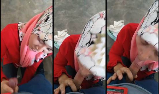 Bokep pelajar esemah mesum sepong kontol pacar