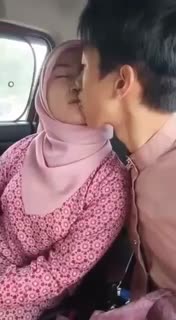 Ukhti malay main di mobil 1
