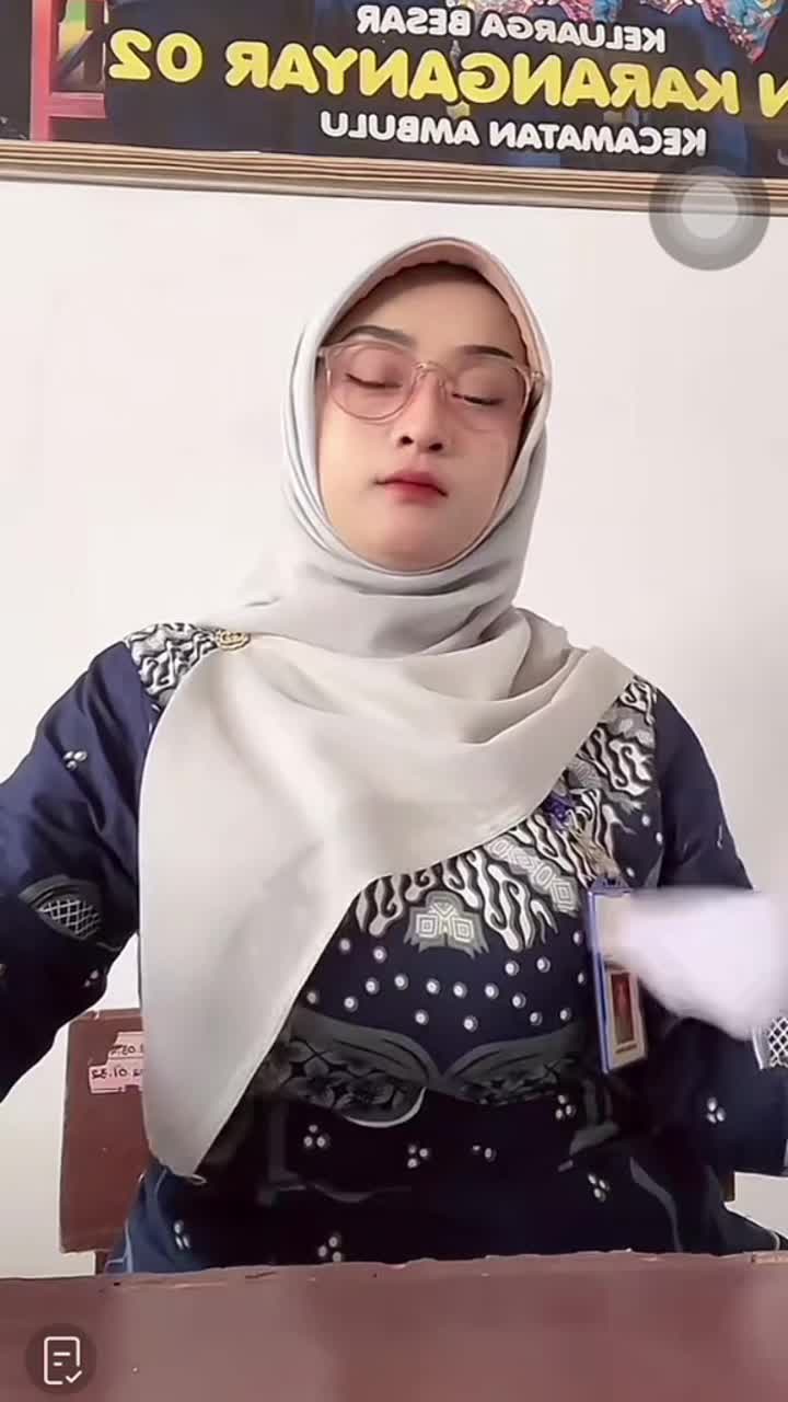 Koleksi Viral Bu Guru Salsa 01